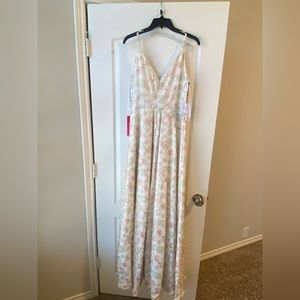 Long evening prom dress BRAND NEW